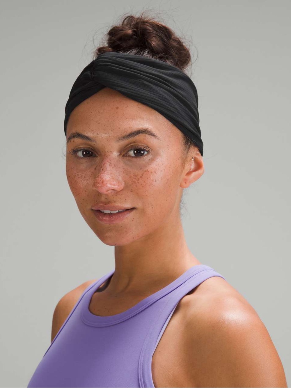 Lululemon Ribbed Nulu Twist Front Headband Black